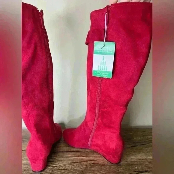 Impo Gavin Red Faux Suede Wide Calf Wedge Boots Size 6 NEW - Picture 2 of 4